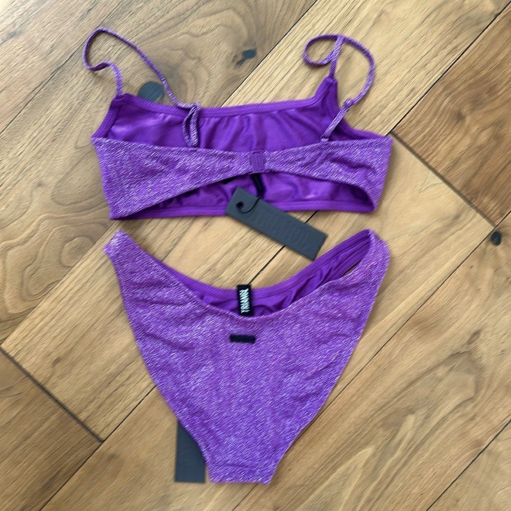 TRIANGL- MICA NORMAL VIOLET SPARKLE SET NO BAG NEW WITH TAGS 💜 - Picture 3 of 4